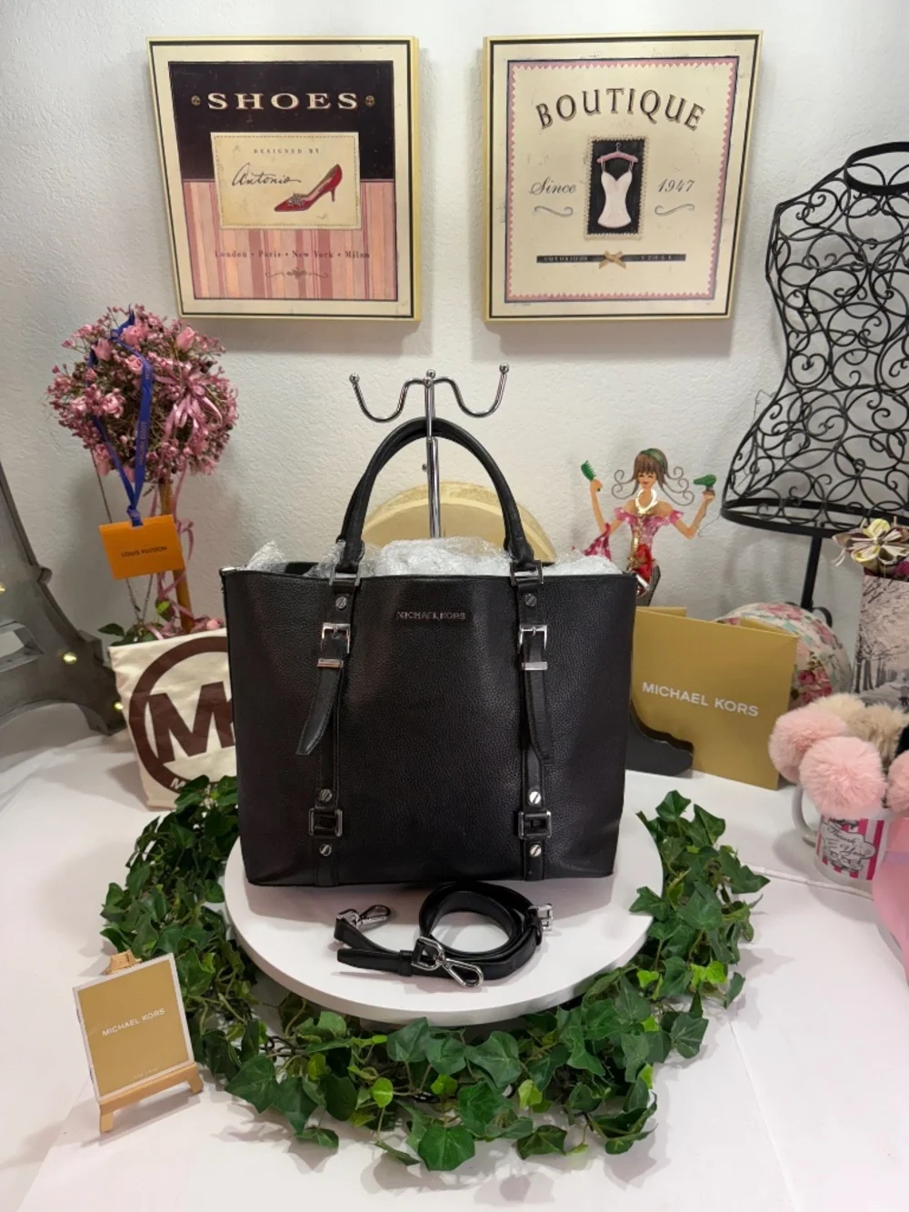 SASSY MICHAEL KORS PEBBLED LEATHER BLACK 2-WAY HANDBAG! MSRP $478